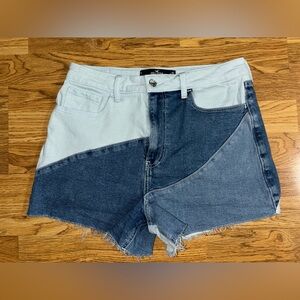 Hollister Ultra High Rise Mom Shorts 3” Inseam Junior Size 9 Waist 29 Three Tone